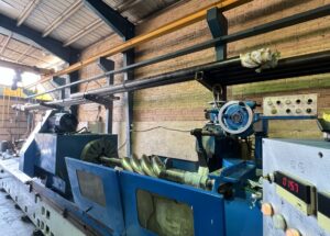 مقایسه سنگزنی و تراشکاری؛ تفاوتها، شباهتها و کاربرد